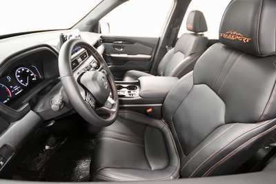 2025 Honda Pilot, $44679. Photo 11
