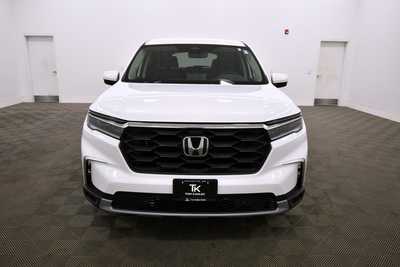 2025 Honda Pilot, $42649. Photo 11