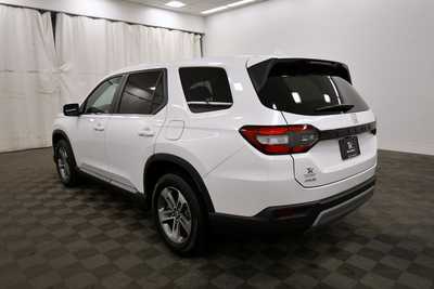 2025 Honda Pilot, $42649. Photo 5