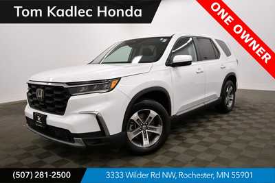 2025 Honda Pilot, $42649. Photo 1