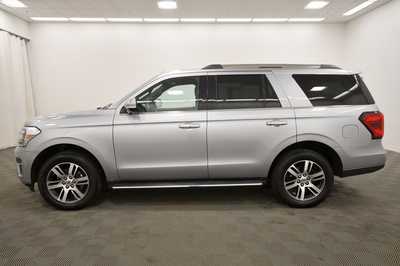 2022 Ford Expedition, $47999. Photo 4