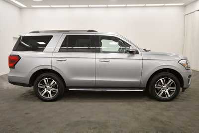 2022 Ford Expedition, $47999. Photo 9