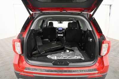 2022 Ford Explorer, $35679. Photo 7