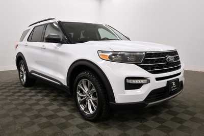 2020 Ford Explorer, $17479. Photo 10
