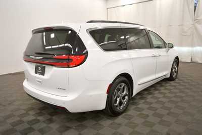2022 Chrysler Pacifica, $24479. Photo 8