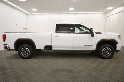 2023 GMC 2500 Crew Cab, $57679. Photo 9