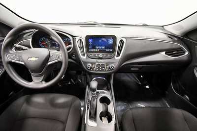 2021 Chevrolet Malibu, $14989. Photo 3