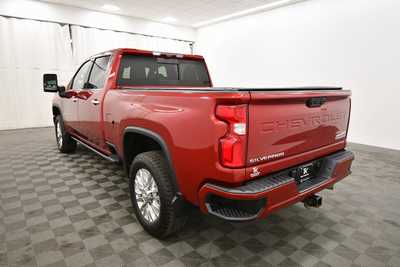2022 Chevrolet 2500 Crew Cab, $55679. Photo 5