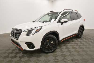 2024 Subaru Forester, $31989. Photo 2