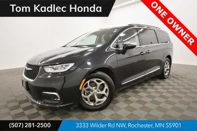 2023 Chrysler Pacifica, $28649. Photo 1