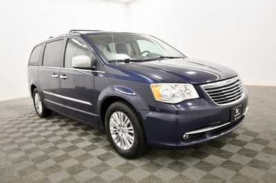 2015 Chrysler Town & Country, $11679. Photo 10