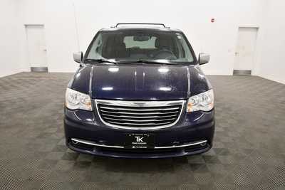 2015 Chrysler Town & Country, $11679. Photo 11