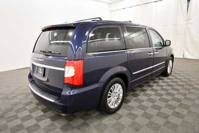 2015 Chrysler Town & Country, $11679. Photo 8