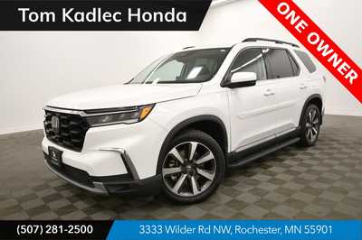 2023 Honda Pilot, $43703. Photo 1
