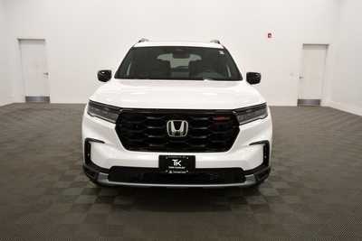 2025 Honda Pilot, $51305. Photo 10