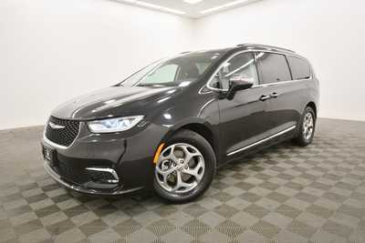 2023 Chrysler Pacifica, $29497. Photo 2