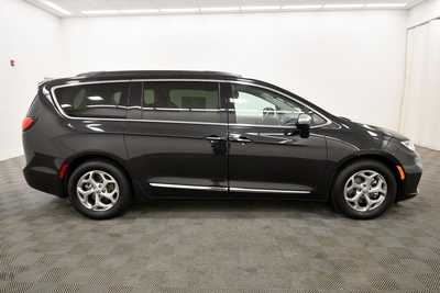 2023 Chrysler Pacifica, $29497. Photo 9