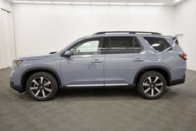2025 Honda Pilot, $51505. Photo 4