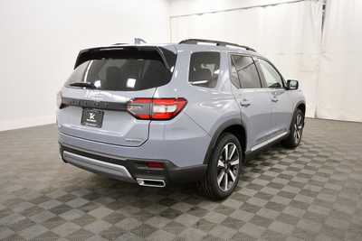 2025 Honda Pilot, $51505. Photo 7