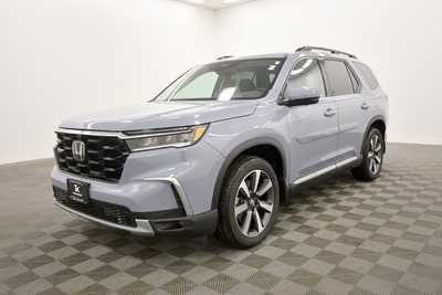 2025 Honda Pilot, $54985. Photo 2