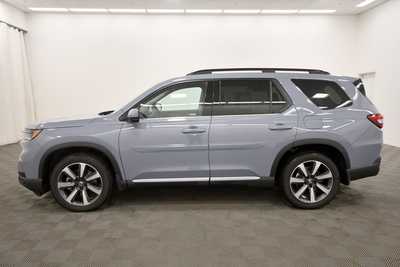 2025 Honda Pilot, $54985. Photo 4
