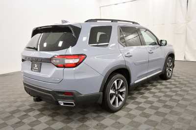 2025 Honda Pilot, $54985. Photo 7