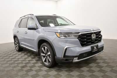 2025 Honda Pilot, $54985. Photo 9