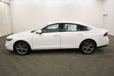 2023 Honda Accord, $25989. Photo 4