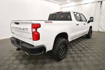 2022 Chevrolet 1500 Crew Cab, $48979. Photo 8