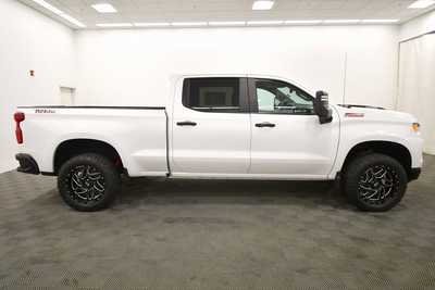2022 Chevrolet 1500 Crew Cab, $48979. Photo 9