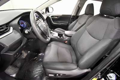 2019 Toyota RAV4, $24989. Photo 11