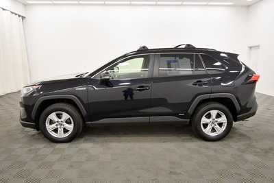 2019 Toyota RAV4, $24989. Photo 4