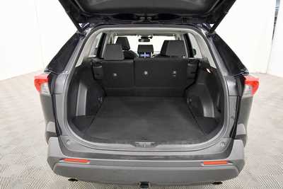 2019 Toyota RAV4, $24989. Photo 7