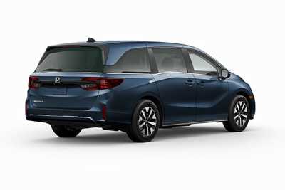 2025 Honda Odyssey, $43670. Photo 5