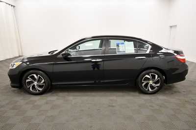 2017 Honda Accord, $14749. Photo 4