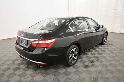2017 Honda Accord, $14749. Photo 7