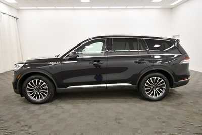 2023 Lincoln Aviator, $53679. Photo 4