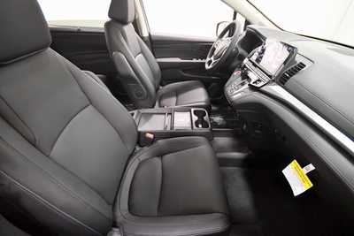 2025 Honda Odyssey, $44035. Photo 12