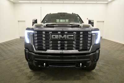 2024 GMC 2500 Crew Cab, $78979. Photo 11