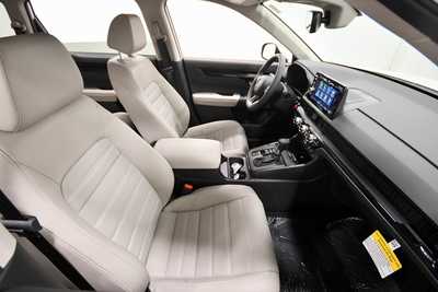 2025 Honda CR-V, $38350. Photo 12
