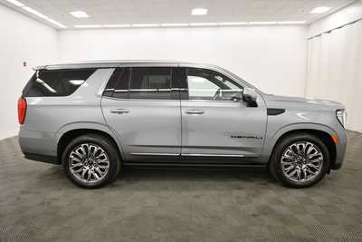 2023 GMC Yukon, $79999. Photo 9