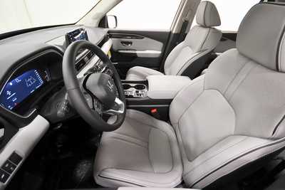 2025 Honda Pilot, $54530. Photo 11