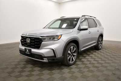 2025 Honda Pilot, $54530. Photo 2