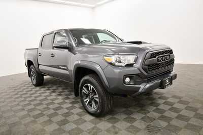 2017 Toyota Tacoma, $26057. Photo 10