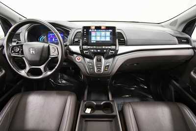 2018 Honda Odyssey, $28615. Photo 3