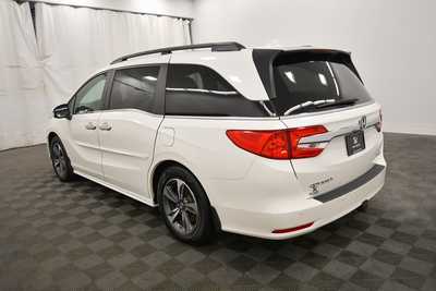 2018 Honda Odyssey, $28615. Photo 5