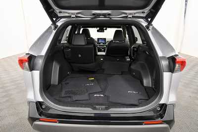 2019 Toyota RAV4, $29679. Photo 7