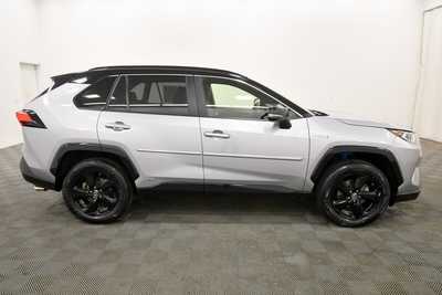 2019 Toyota RAV4, $29679. Photo 9