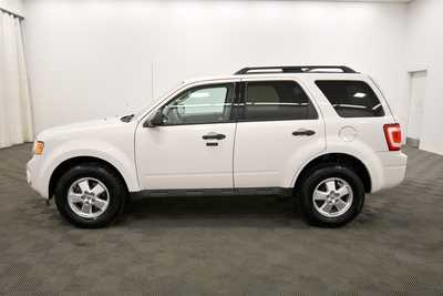 2011 Ford Escape, $9999. Photo 4