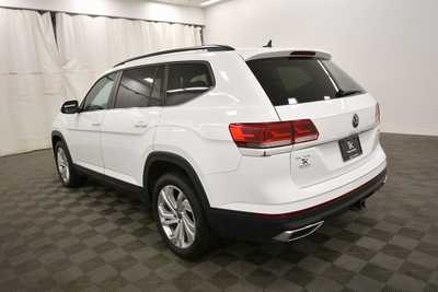 2021 Volkswagen Atlas, $26513. Photo 5